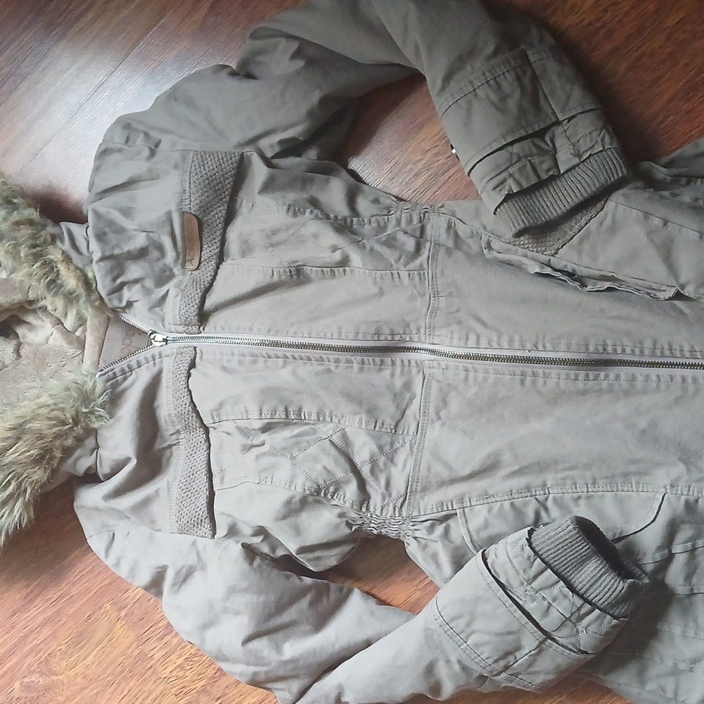 💙Acropolis Coat - Picture 3 of 14